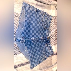 high rise shorts checkered blue.